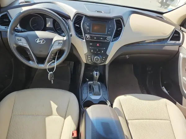 5NMZTDLB4HH027152 2017 HYUNDAI SANTA FE - Image 8