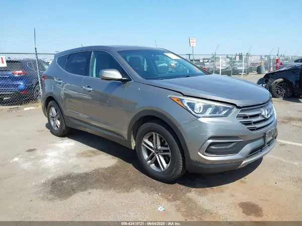 5NMZTDLB4JH059105 2018 HYUNDAI SANTA FE - Image 1