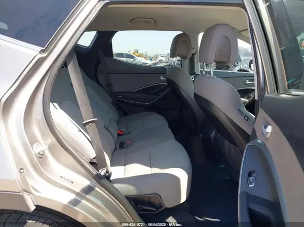 5NMZTDLB4JH059105 2018 HYUNDAI SANTA FE - Image 8