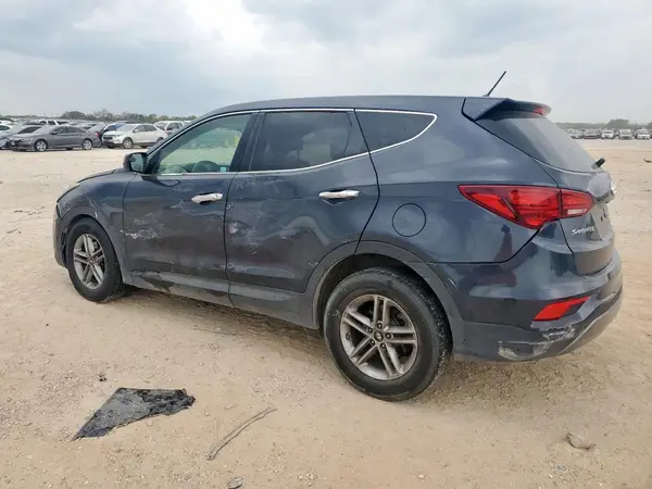5NMZTDLB4JH062697 2018 HYUNDAI SANTA FE - Image 2