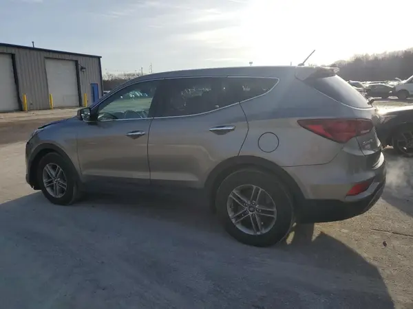 5NMZTDLB4JH075966 2018 HYUNDAI SANTA FE - Image 2