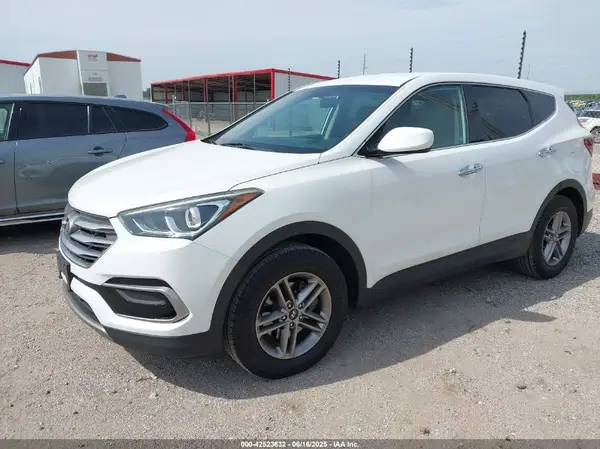 5NMZTDLB5HH018198 2017 HYUNDAI SANTA FE - Image 2