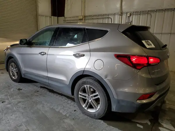 5NMZTDLB5HH047197 2017 HYUNDAI SANTA FE - Image 2