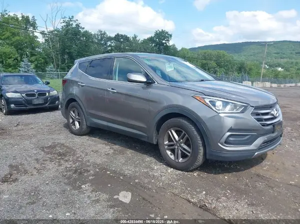 5NMZTDLB5JH074132 2018 HYUNDAI SANTA FE - Image 1
