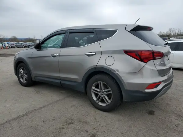 5NMZTDLB5JH098561 2018 HYUNDAI SANTA FE - Image 2
