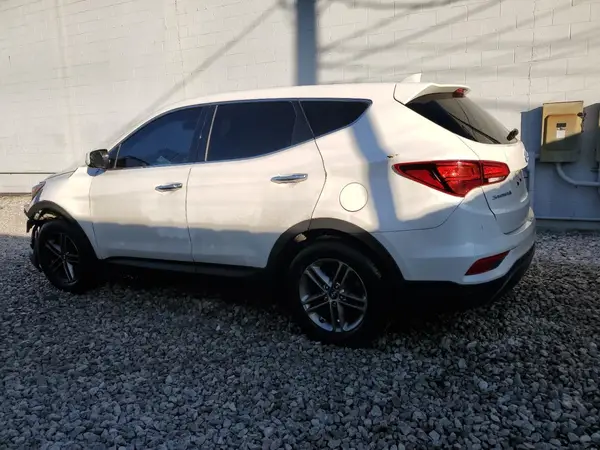 5NMZTDLB6HH004066 2017 HYUNDAI SANTA FE - Image 2
