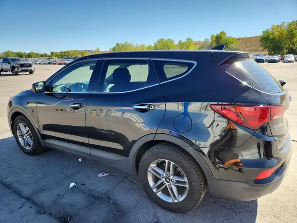 5NMZTDLB6HH004648 2017 HYUNDAI SANTA FE - Image 2