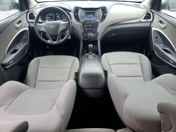 5NMZTDLB6HH047015 2017 HYUNDAI SANTA FE - Image 8