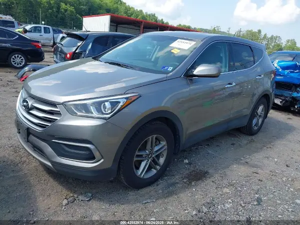 5NMZTDLB6JH081655 2018 HYUNDAI SANTA FE - Image 2