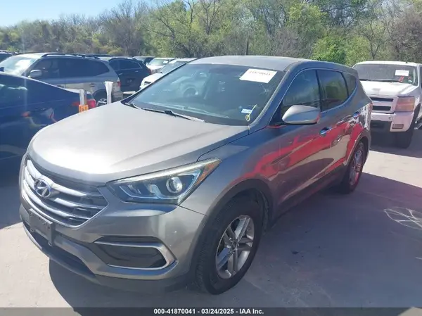 5NMZTDLB7HH011415 2017 HYUNDAI SANTA FE - Image 2