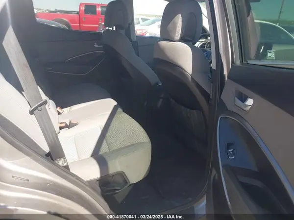 5NMZTDLB7HH011415 2017 HYUNDAI SANTA FE - Image 8