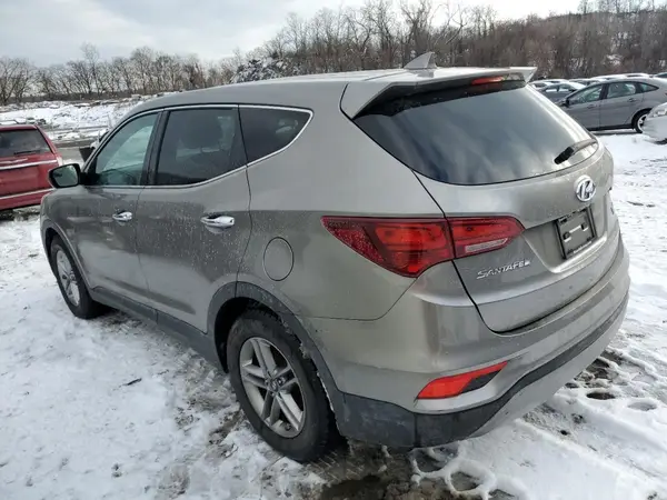 5NMZTDLB7HH044012 2017 HYUNDAI SANTA FE - Image 2