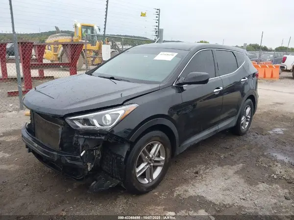 5NMZTDLB7HH044706 2017 HYUNDAI SANTA FE - Image 2