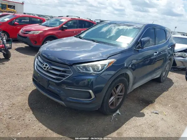 5NMZTDLB7JH077453 2018 HYUNDAI SANTA FE - Image 2