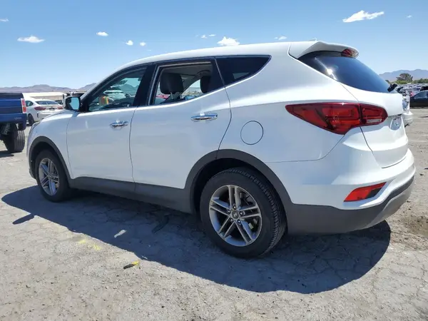 5NMZTDLB8HH004795 2017 HYUNDAI SANTA FE - Image 2