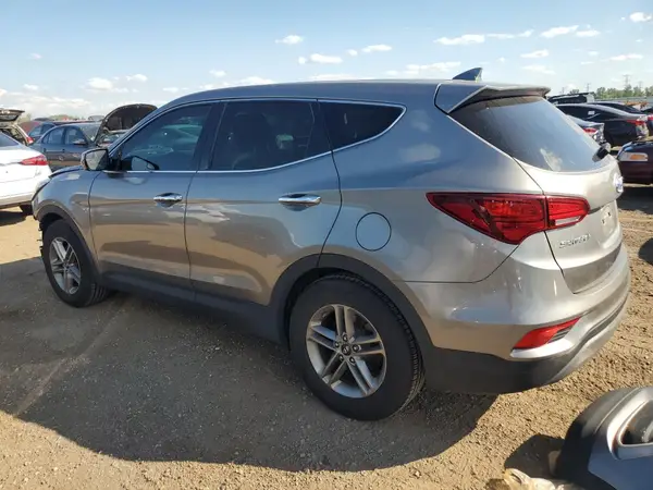 5NMZTDLB8HH011732 2017 HYUNDAI SANTA FE - Image 2