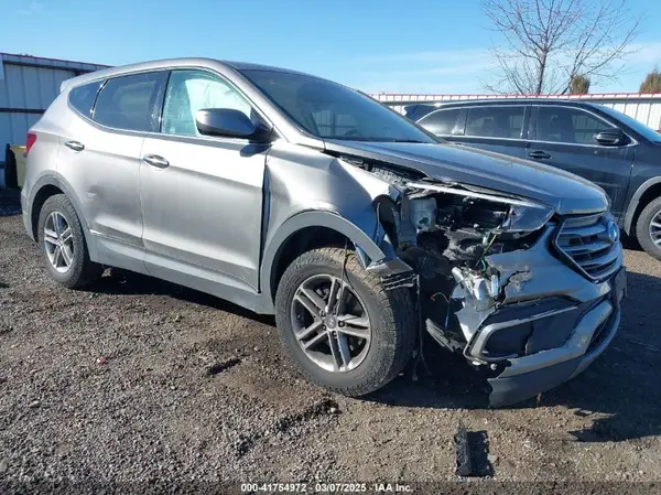 5NMZTDLB8JH072150 2018 HYUNDAI SANTA FE - Image 1