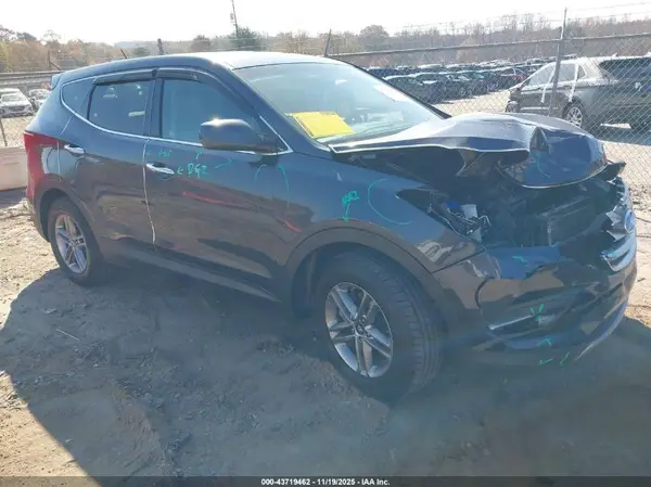 5NMZTDLB8JH077722 2018 HYUNDAI SANTA FE - Image 1