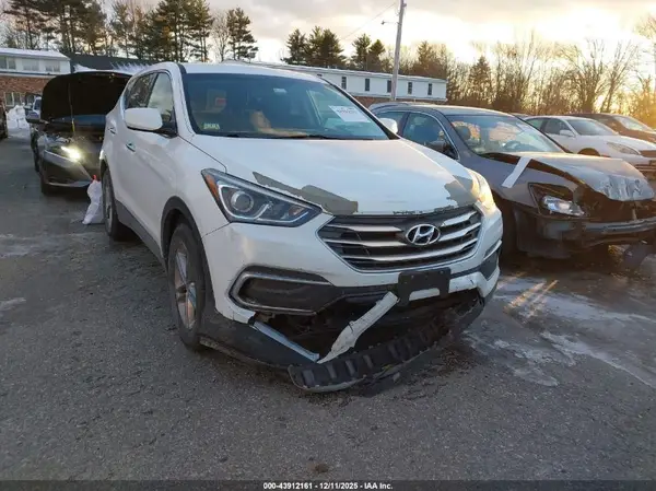 5NMZTDLB8JH092348 2018 HYUNDAI SANTA FE - Image 1