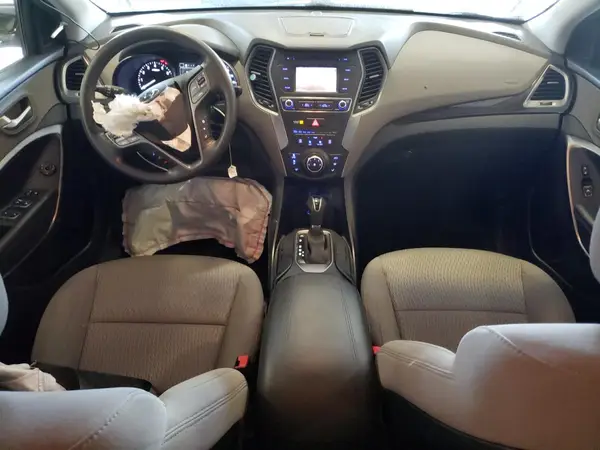 5NMZTDLB9HH000867 2017 HYUNDAI SANTA FE - Image 8
