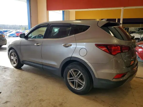 5NMZTDLB9HH009343 2017 HYUNDAI SANTA FE - Image 2