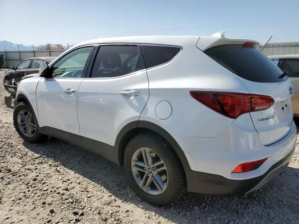 5NMZTDLB9HH022027 2017 HYUNDAI SANTA FE - Image 2