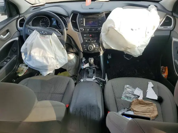 5NMZTDLB9HH024893 2017 HYUNDAI SANTA FE - Image 8