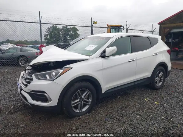 5NMZTDLB9JH062940 2018 HYUNDAI SANTA FE - Image 2