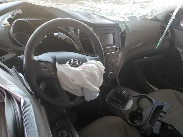 5NMZTDLBXHH018875 2017 HYUNDAI SANTA FE - Image 8