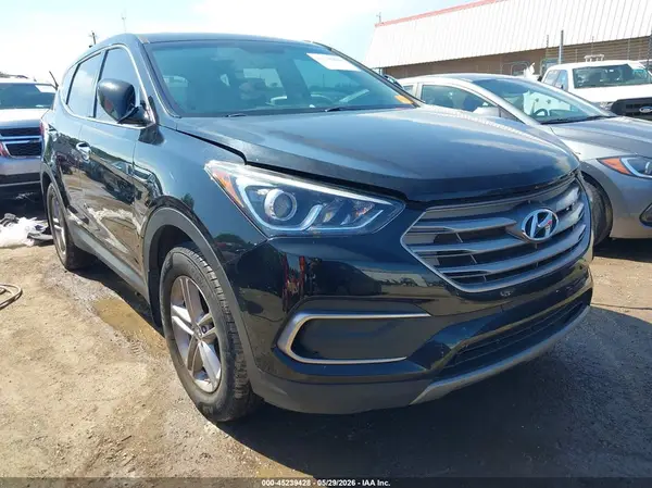 5NMZTDLBXJH075468 2018 HYUNDAI SANTA FE - Image 1