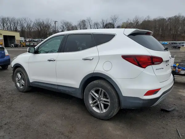 5NMZTDLBXJH104709 2018 HYUNDAI SANTA FE - Image 2