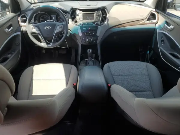 5NMZTDLBXJH106041 2018 HYUNDAI SANTA FE - Image 8
