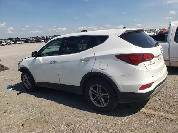 5NMZTDLBXJH106055 2018 HYUNDAI SANTA FE - Image 2