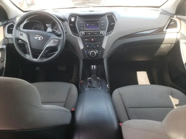 5NMZTDLBXJH106055 2018 HYUNDAI SANTA FE - Image 8