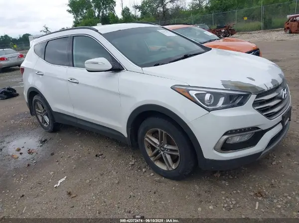 5NMZU3LB0HH005687 2017 HYUNDAI SANTA FE - Image 1
