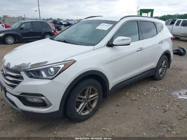 5NMZU3LB0HH005687 2017 HYUNDAI SANTA FE - Image 2