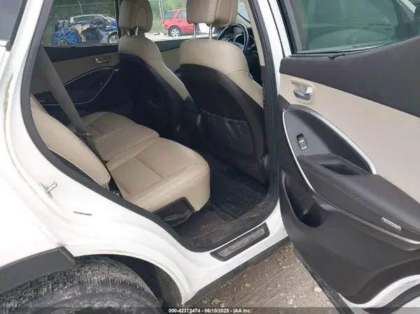5NMZU3LB0HH005687 2017 HYUNDAI SANTA FE - Image 8