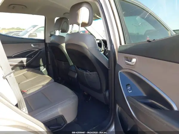 5NMZU3LB0HH006175 2017 HYUNDAI SANTA FE - Image 8