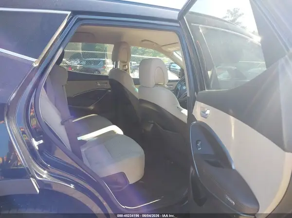 5NMZU3LB0HH010825 2017 HYUNDAI SANTA FE - Image 8