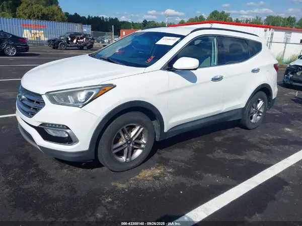 5NMZU3LB0HH012431 2017 HYUNDAI SANTA FE - Image 2