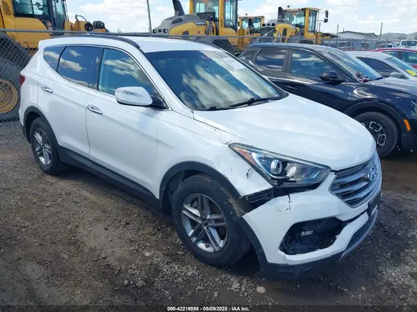 5NMZU3LB0HH013658 2017 HYUNDAI SANTA FE - Image 1