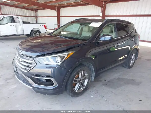 5NMZU3LB0HH017158 2017 HYUNDAI SANTA FE - Image 2