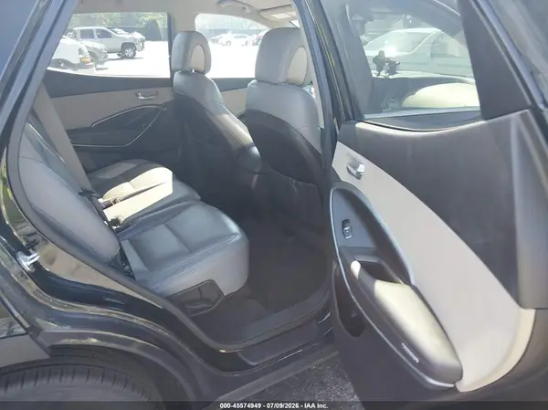 5NMZU3LB0HH019122 2017 HYUNDAI SANTA FE - Image 8