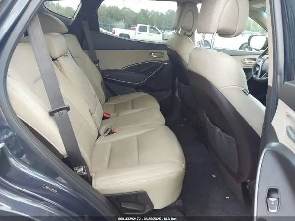 5NMZU3LB0HH019881 2017 HYUNDAI SANTA FE - Image 8