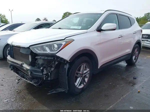 5NMZU3LB0HH024501 2017 HYUNDAI SANTA FE - Image 2