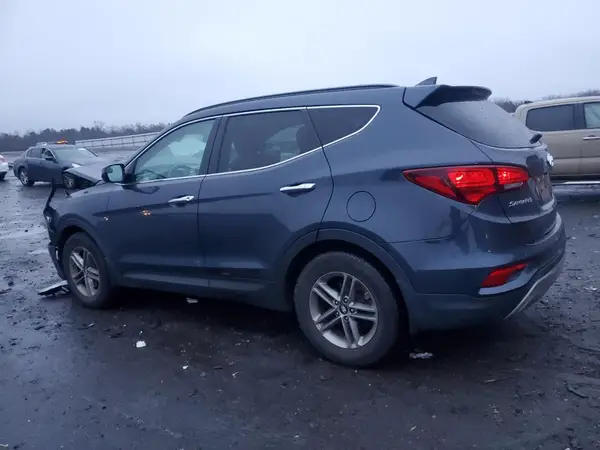 5NMZU3LB0HH025860 2017 HYUNDAI SANTA FE - Image 2