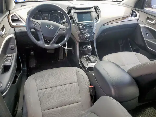 5NMZU3LB0HH025924 2017 HYUNDAI SANTA FE - Image 8