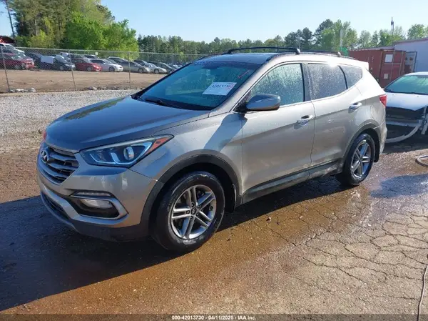 5NMZU3LB0HH027009 2017 HYUNDAI SANTA FE - Image 2