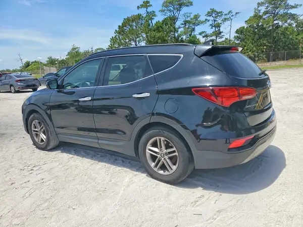 5NMZU3LB0HH032212 2017 HYUNDAI SANTA FE - Image 2