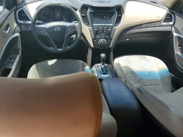 5NMZU3LB0HH032212 2017 HYUNDAI SANTA FE - Image 8